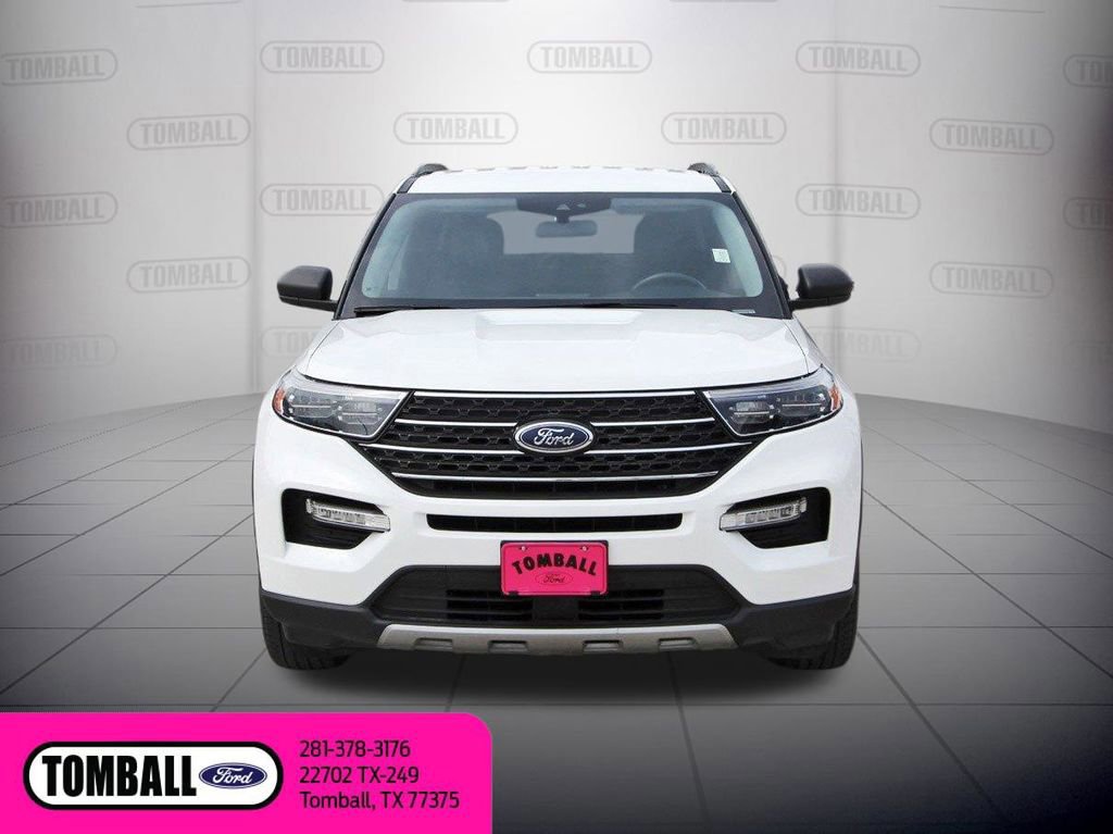 Certified 2022 Ford Explorer XLT w/ Equipment Group 202A image 8