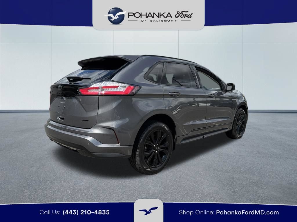 Certified 2022 Ford Edge SE w/ Black Appearance Package AWD/4WD image 5