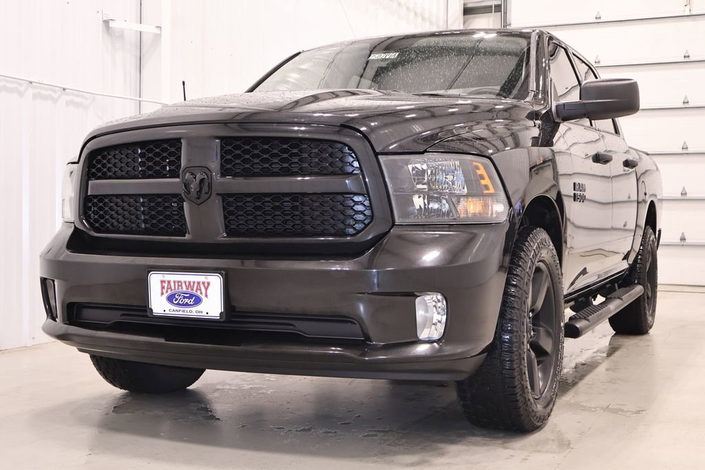 Used 2017 RAM 1500 Express w/ Black Ram 1500 Express Group AWD/4WD image 5