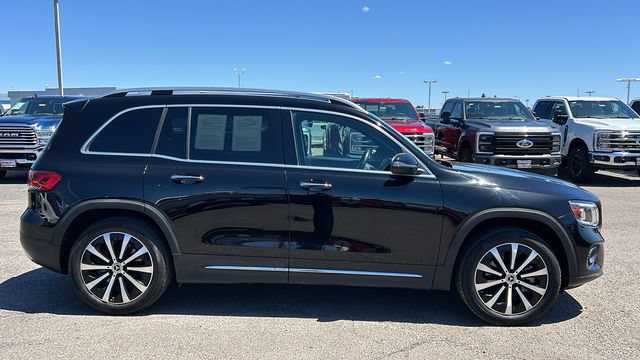 Used 2022 Mercedes-Benz GLB 250 w/ Premium Package Lite image 2