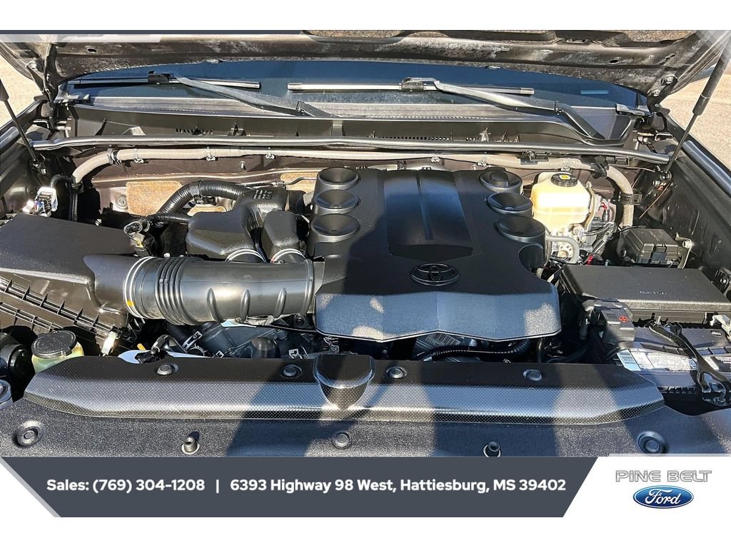 Used 2021 Toyota 4Runner SR5 Premium w/ Moonroof Package AWD/4WD image 8