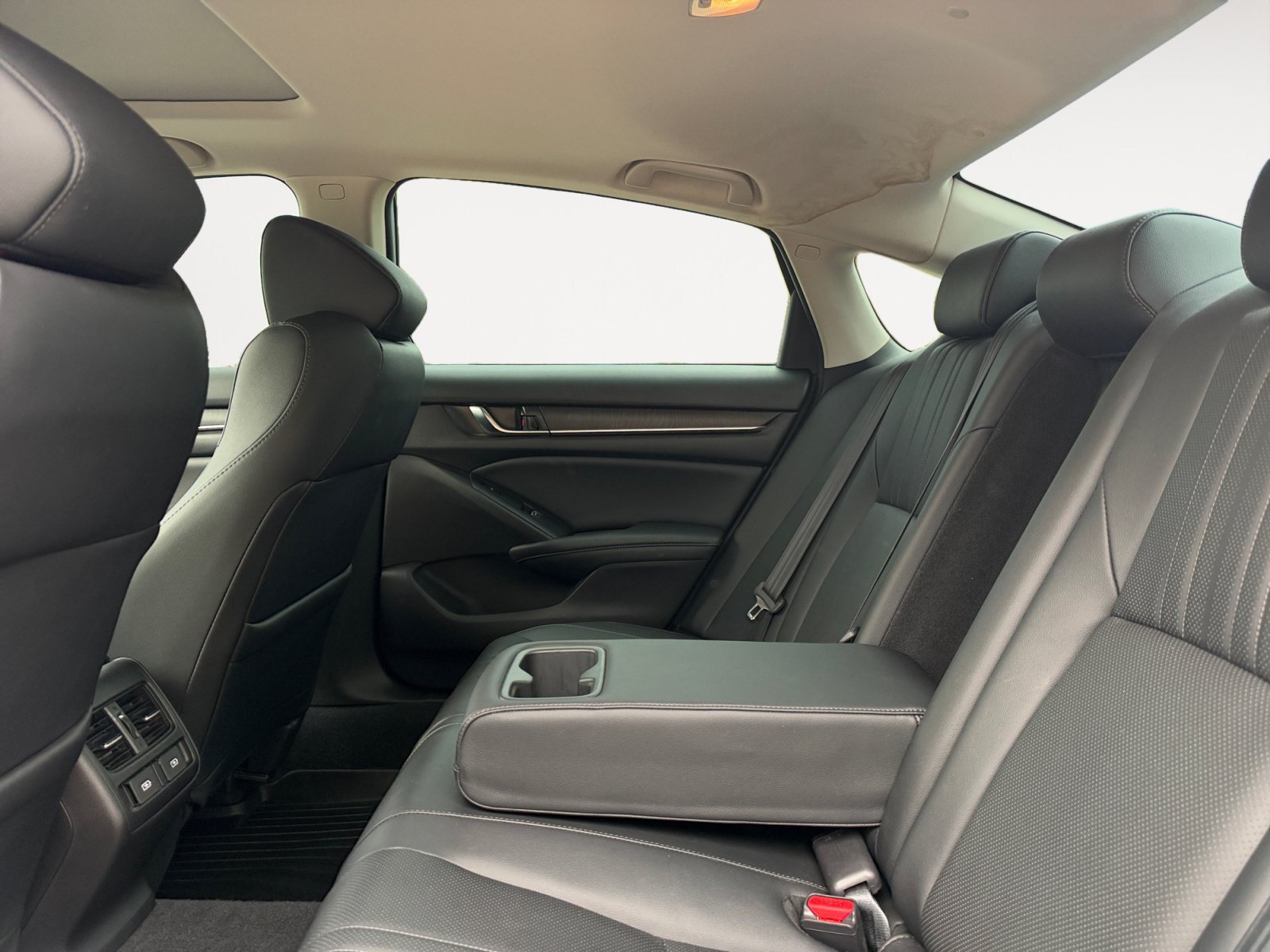 Used 2021 Honda Accord Touring image 13