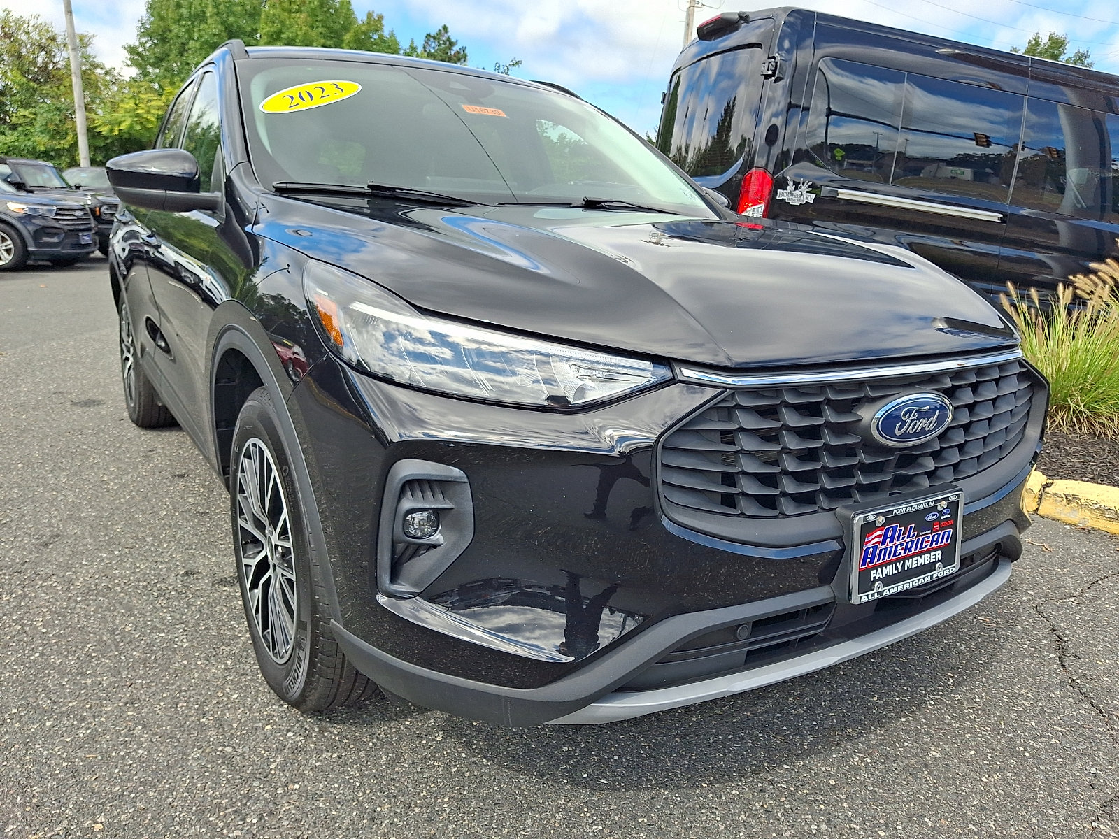 Certified 2023 Ford Escape SE FWD image 2