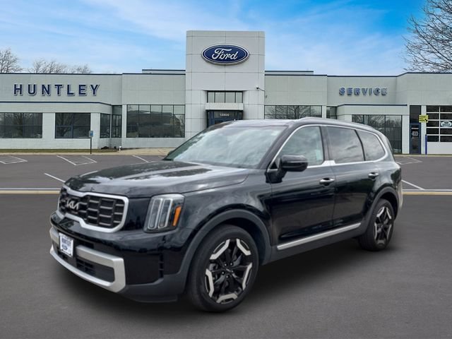 Used 2023 Kia Telluride S w/ S Sunroof Package