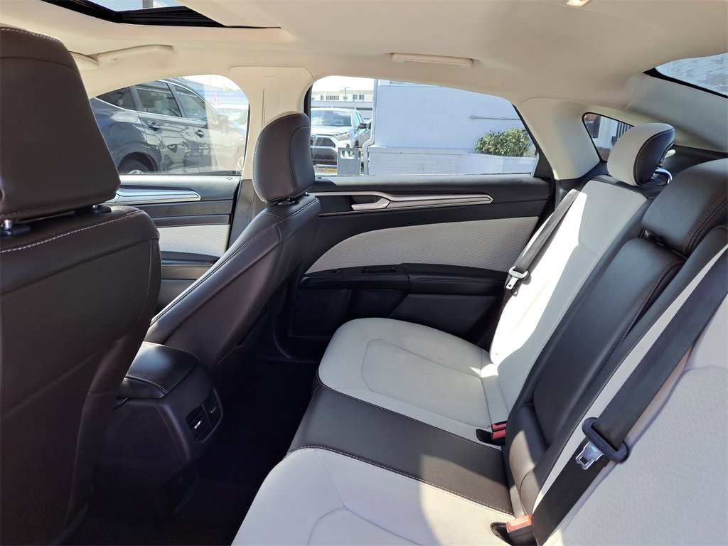 Certified 2020 Ford Fusion SE w/ Equipment Group 151A image 5