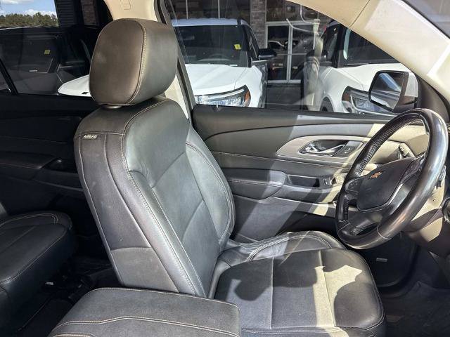 Used 2019 Chevrolet Traverse RS w/ LPO, Floor Liner Package FWD image 10