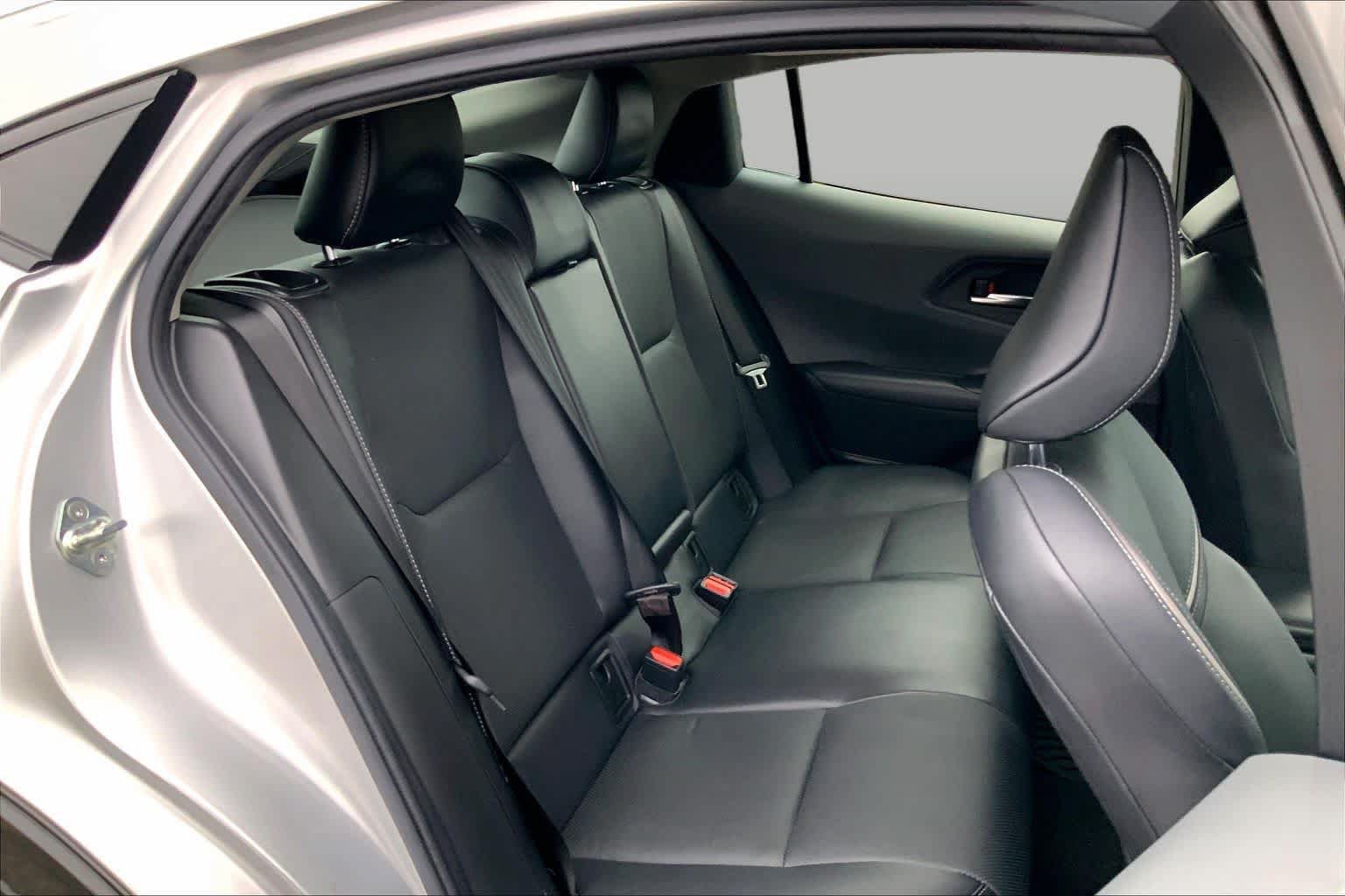 Used 2023 Toyota Prius XLE FWD image 18