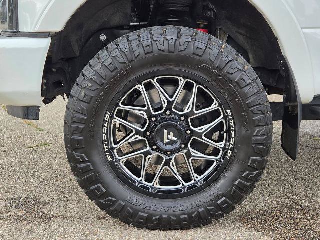 Certified 2022 Ford F350 Lariat w/ Tremor Off-Road Package AWD/4WD image 11