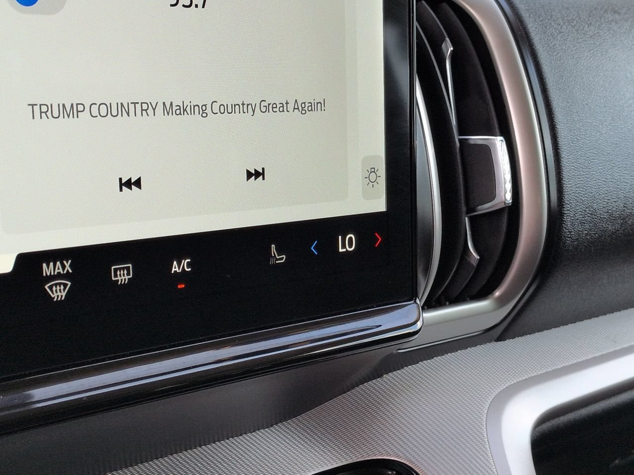 Certified 2025 Ford Expedition Max Active AWD/4WD image 23