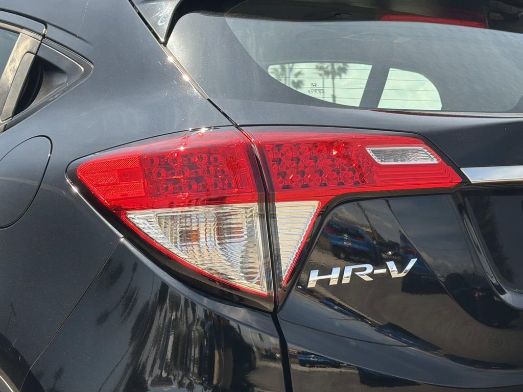 Used 2019 Honda HR-V LX image 8