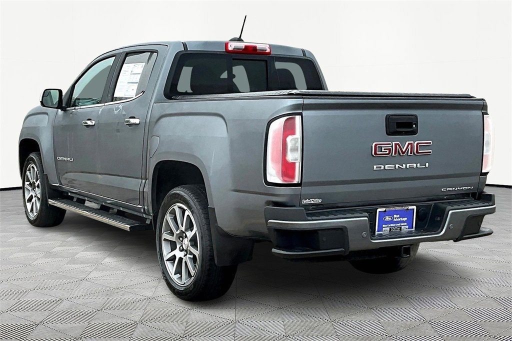 Used 2022 GMC Canyon Denali image 2