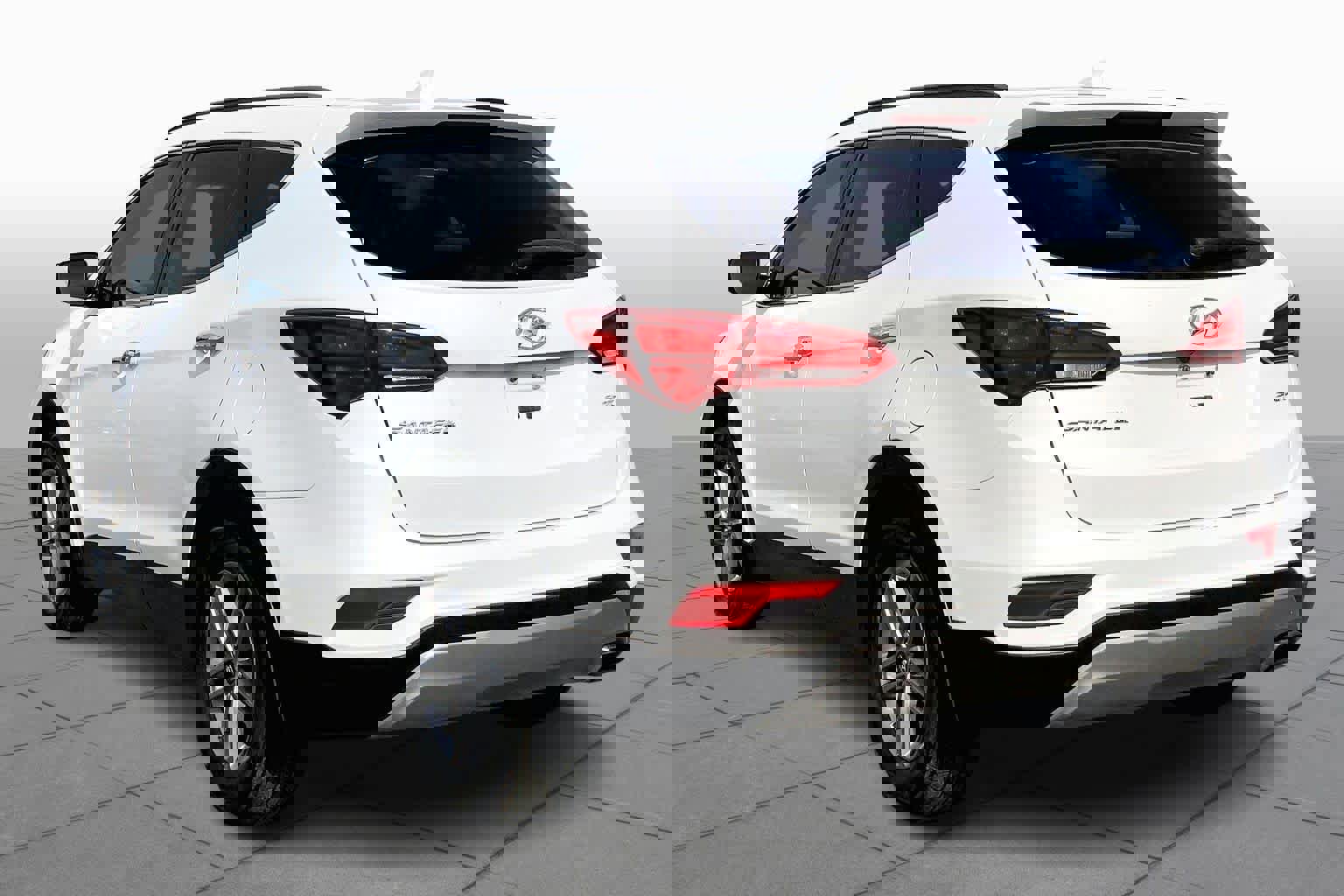 Used 2017 Hyundai Santa Fe Sport image 2