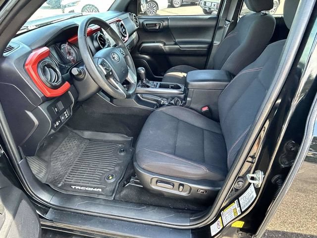 Used 2020 Toyota Tacoma TRD Off-Road AWD/4WD image 17
