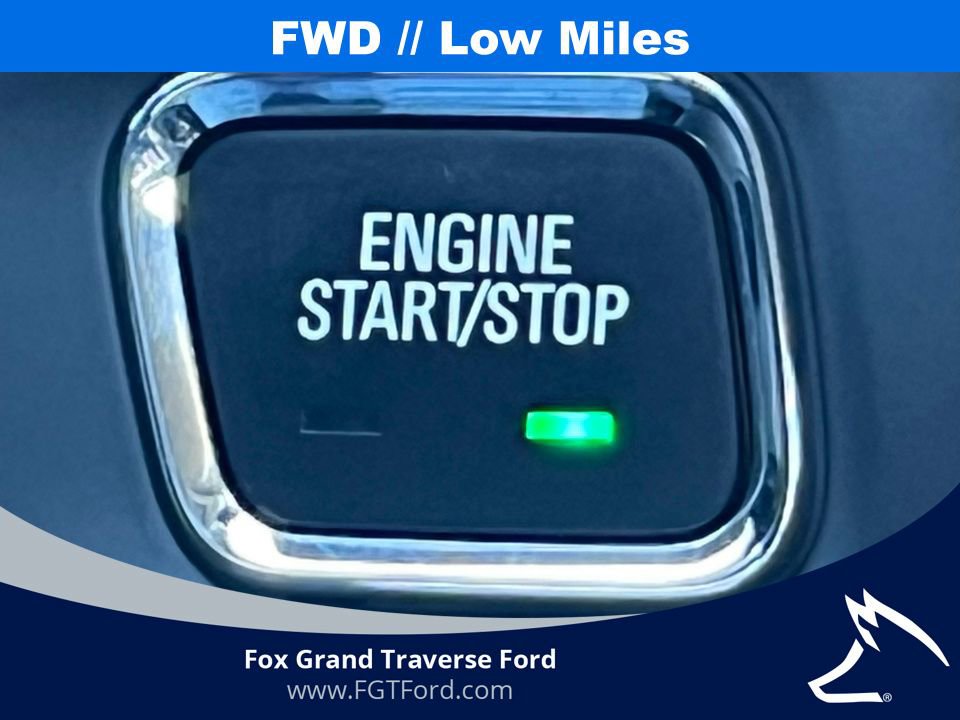 Used 2023 GMC Acadia SLT image 32