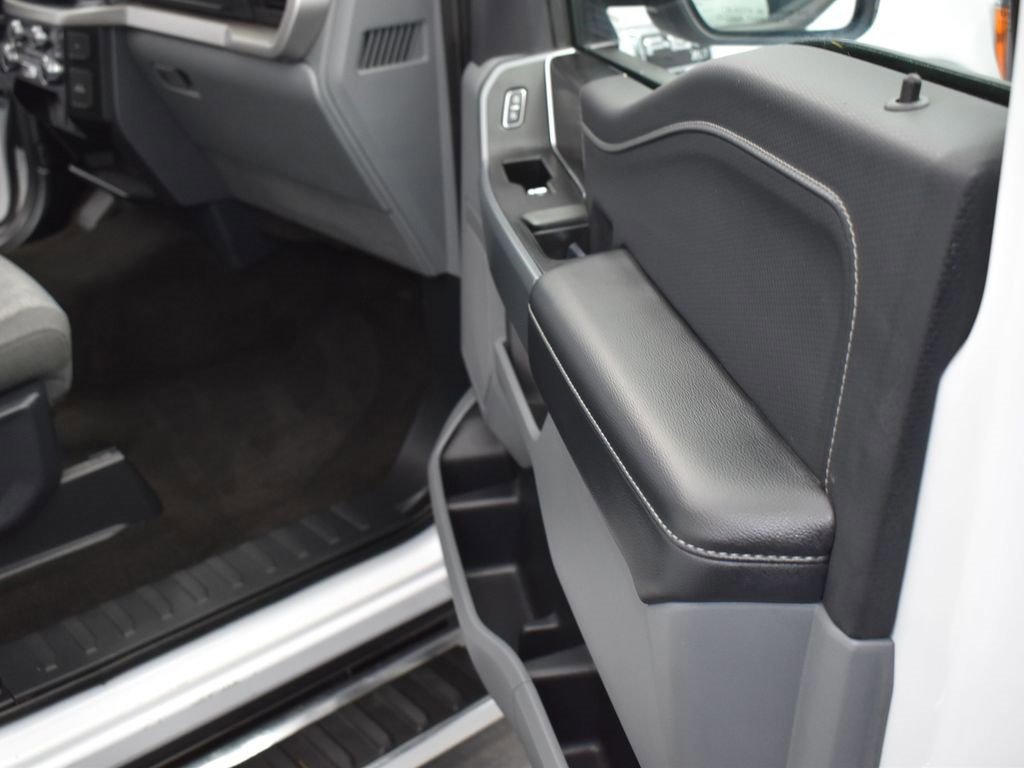 Certified 2022 Ford F150 XLT w/ Equipment Group 302A High image 17