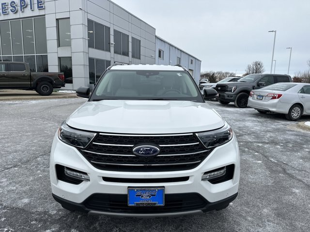 Certified 2023 Ford Explorer XLT w/ Equipment Group 202A AWD/4WD image 9