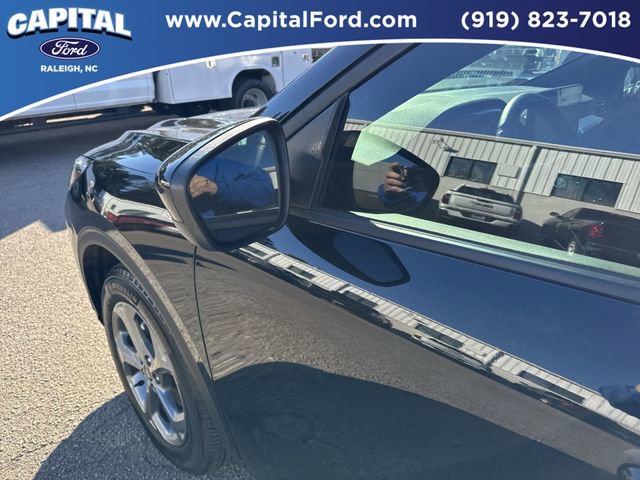 Certified 2025 Ford Escape ST-Line Elite w/ Tech Pack #1 image 12