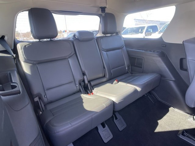 Certified 2025 Ford Expedition Active image 41