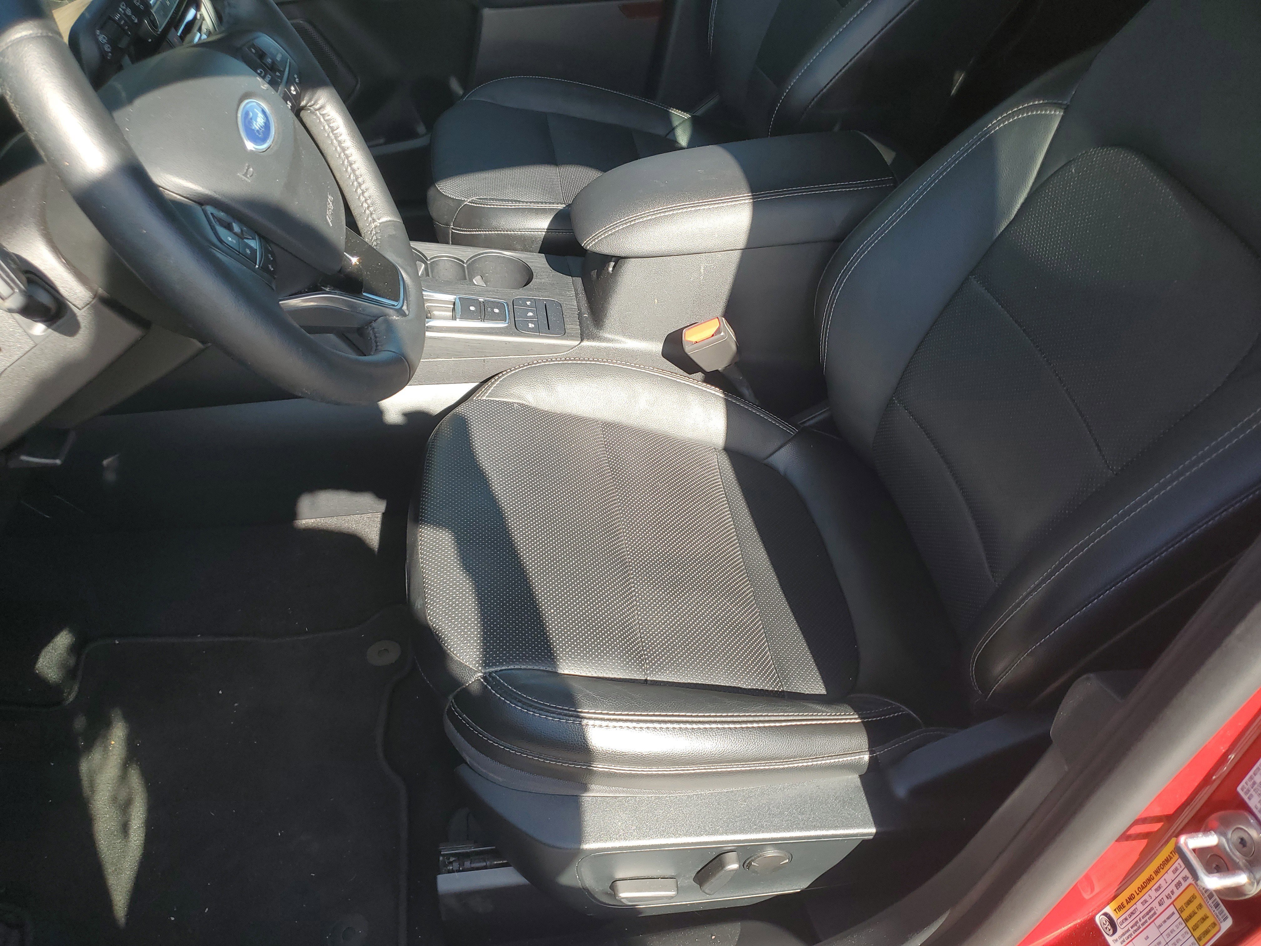 Certified 2020 Ford Escape Titanium image 14