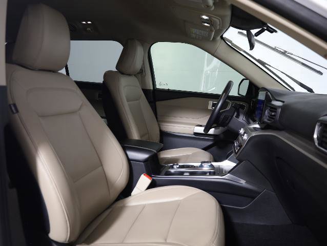 Certified 2020 Ford Explorer XLT w/ Equipment Group 202A image 11