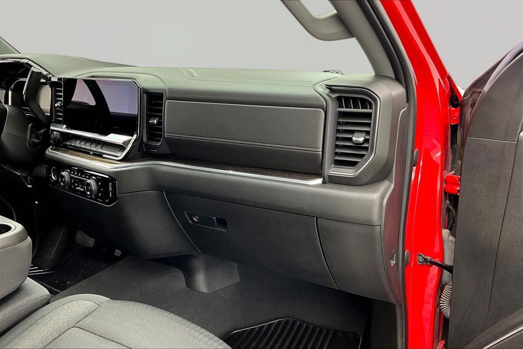 Used 2023 Chevrolet Silverado 1500 LT AWD/4WD image 17