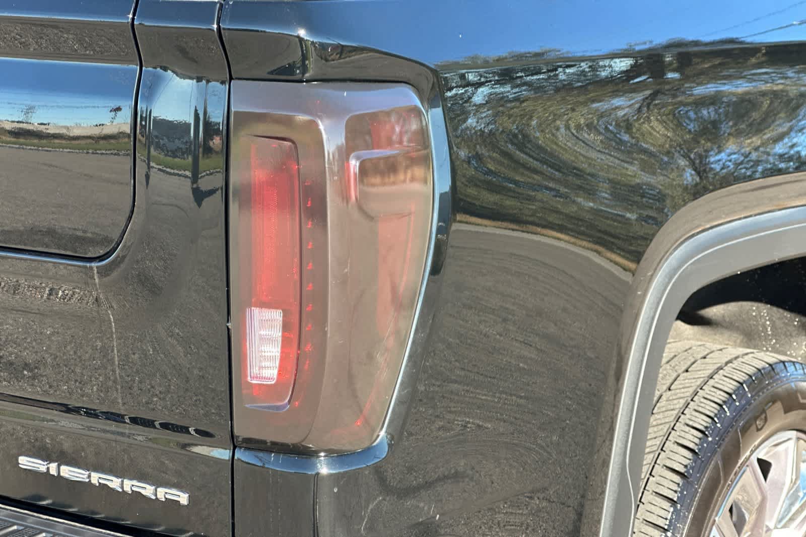 Used 2024 GMC Sierra 1500 Denali w/ Denali Reserve Package AWD/4WD image 27