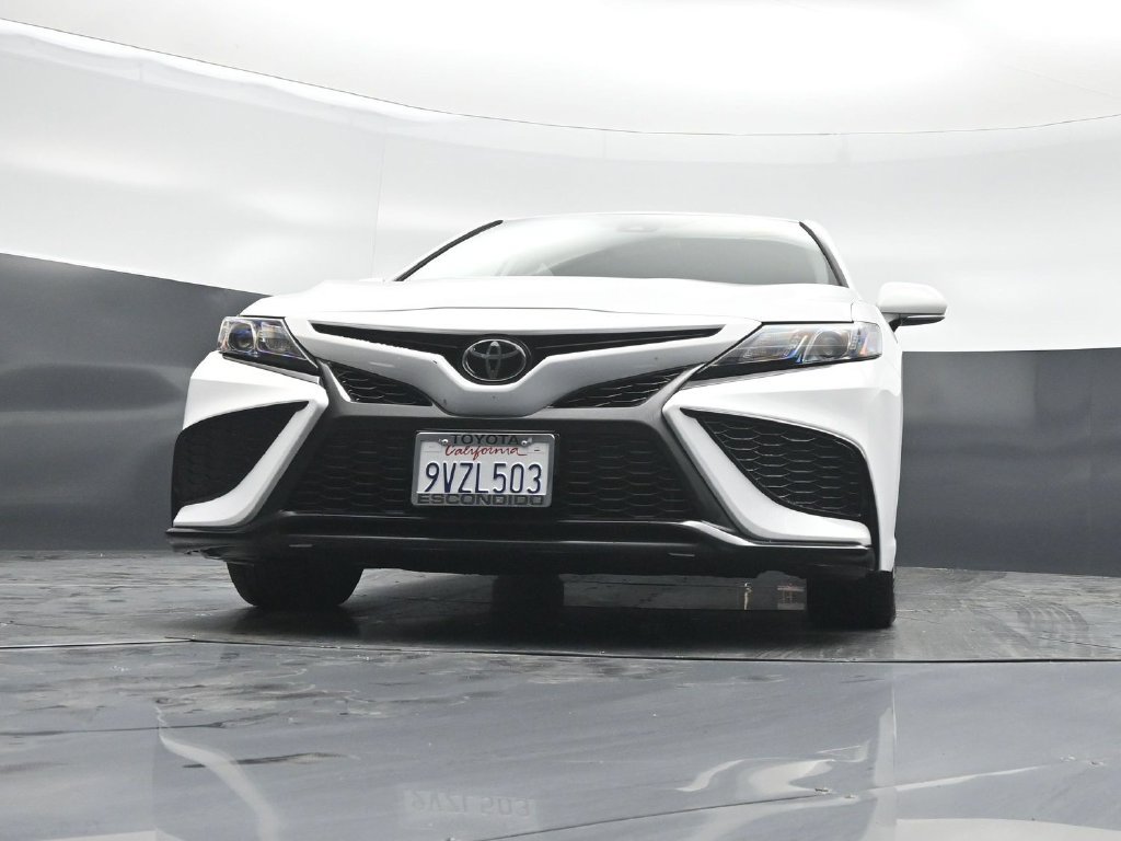 Used 2023 Toyota Camry SE w/ Cold Weather Package FWD image 40