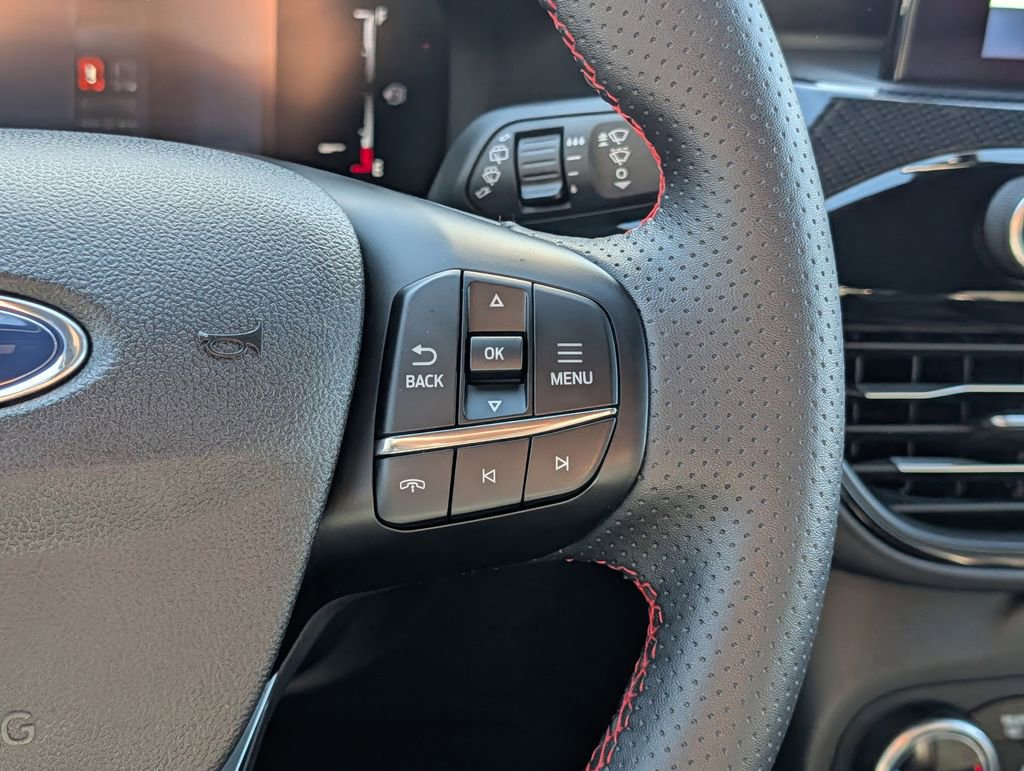 Certified 2025 Ford Escape ST-Line AWD/4WD image 18