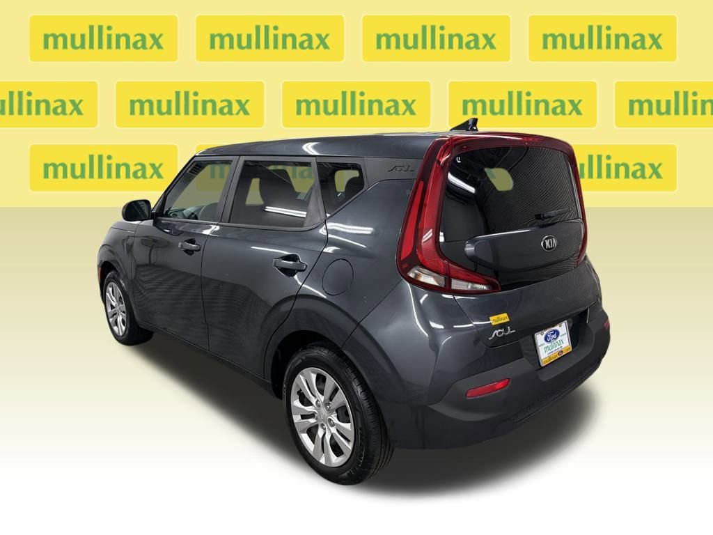 Used 2020 Kia Soul LX image 3