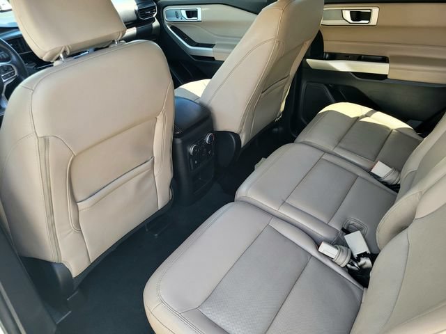 Certified 2021 Ford Explorer Limited w/ Equipment Group 301A RWD image 13
