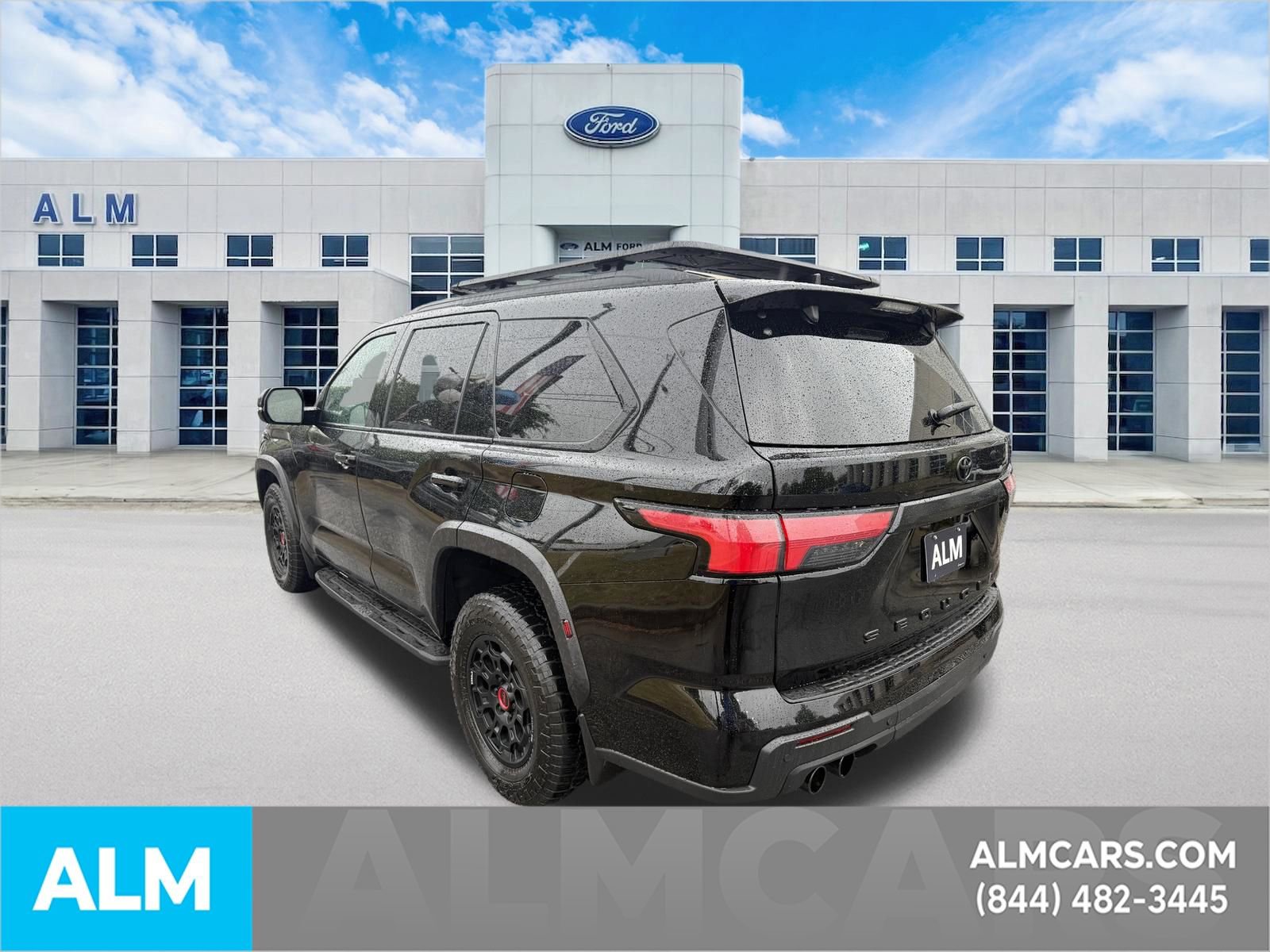 Used 2024 Toyota Sequoia TRD Pro AWD/4WD image 9