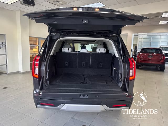 Certified 2025 Ford Expedition Platinum w/ Driver's Package AWD/4WD image 12