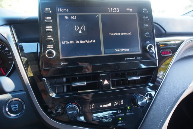 Used 2022 Toyota Camry XSE FWD image 27
