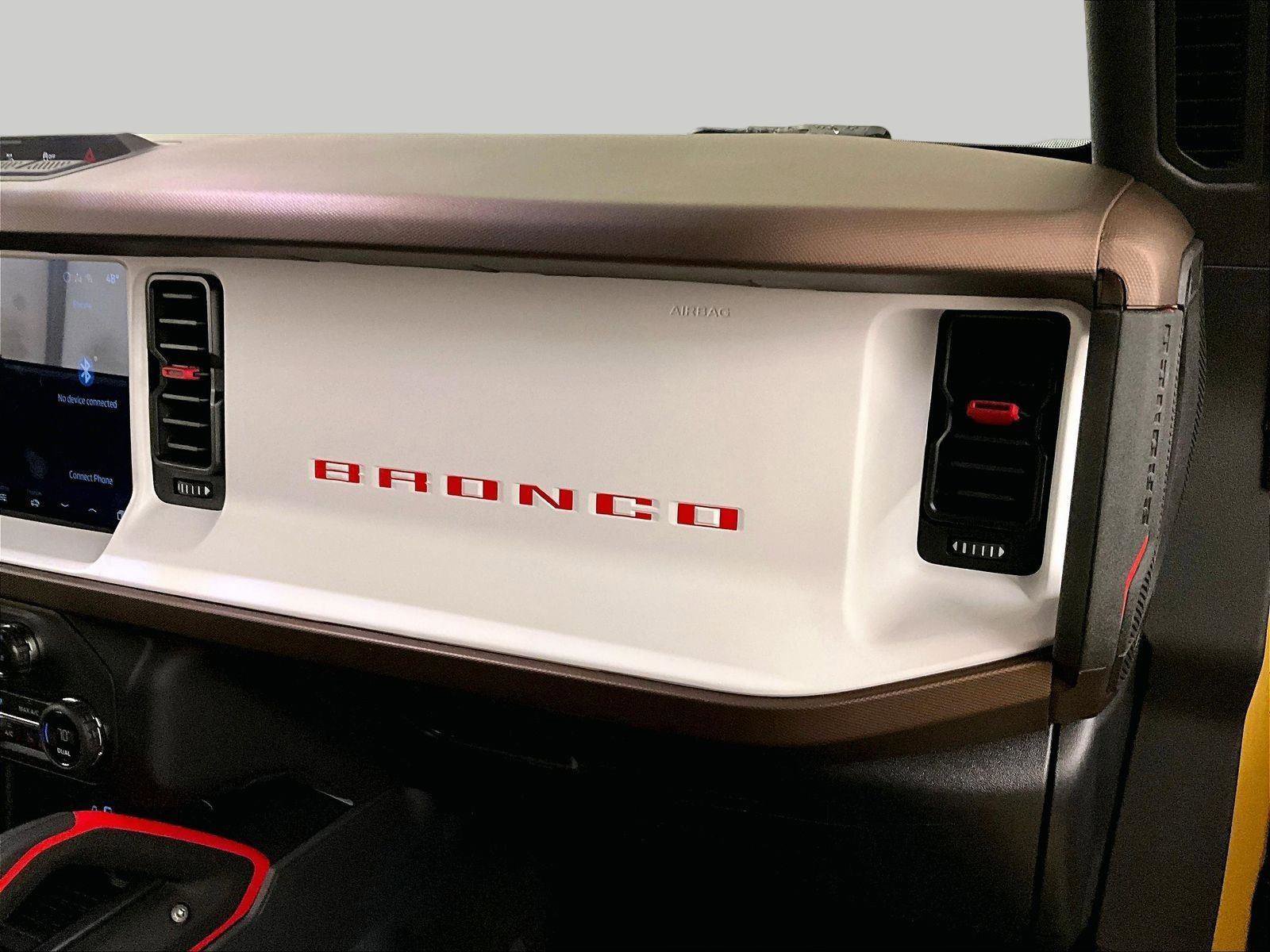 Certified 2024 Ford Bronco Heritage Edition AWD/4WD image 15