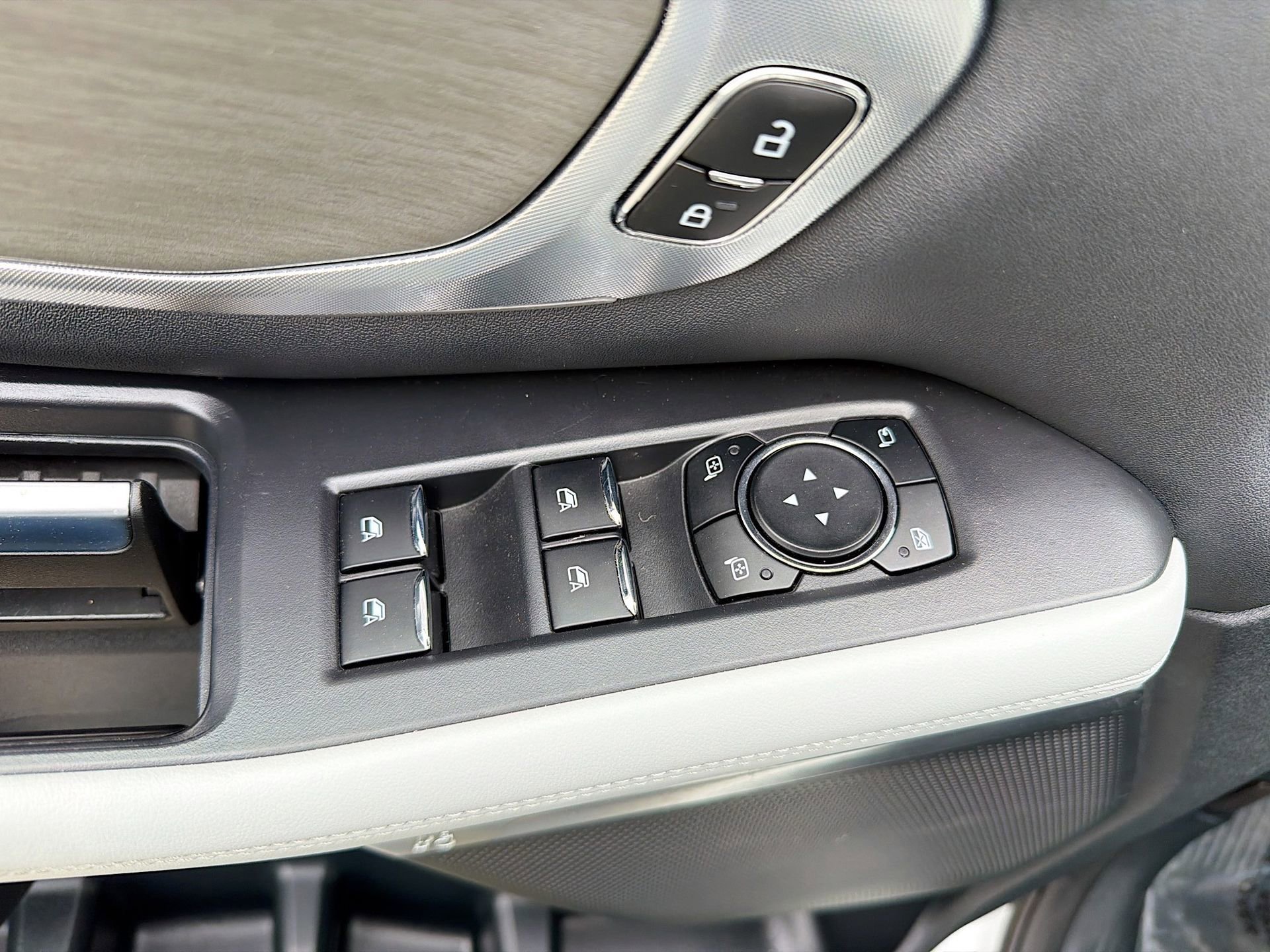 Certified 2025 Ford Expedition Platinum AWD/4WD image 20