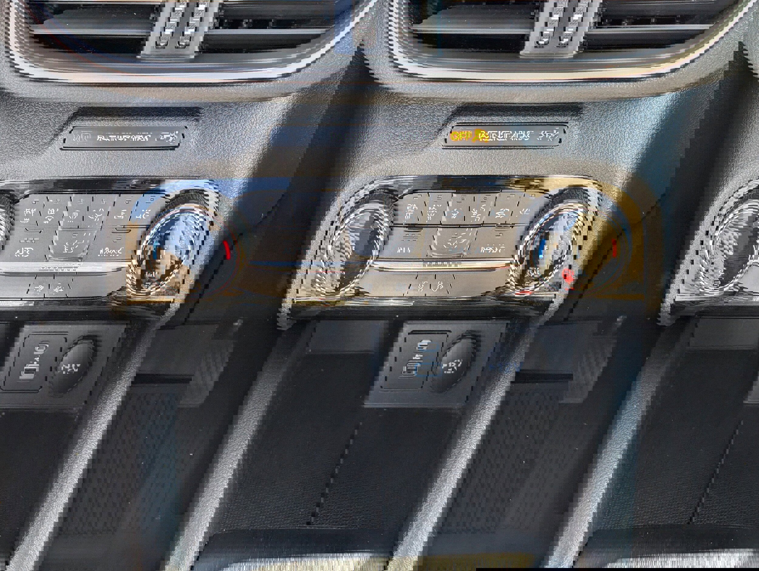 Certified 2023 Ford Escape Active w/ Cold Weather Package image 26