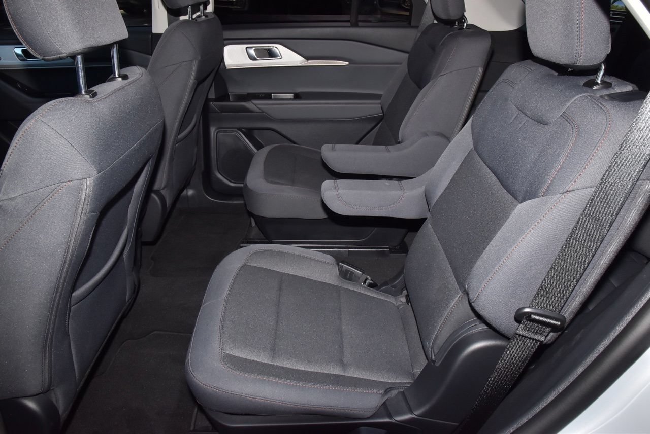 Certified 2026 Ford Explorer Active RWD image 14