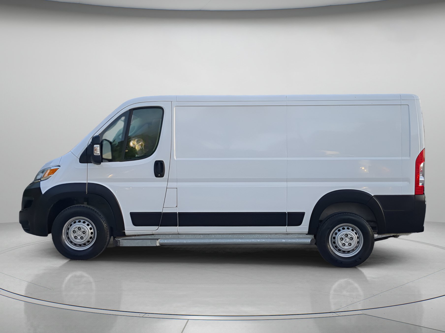 Used 2025 RAM ProMaster 2500 w/ U-Haul Equipment Group FWD image 43