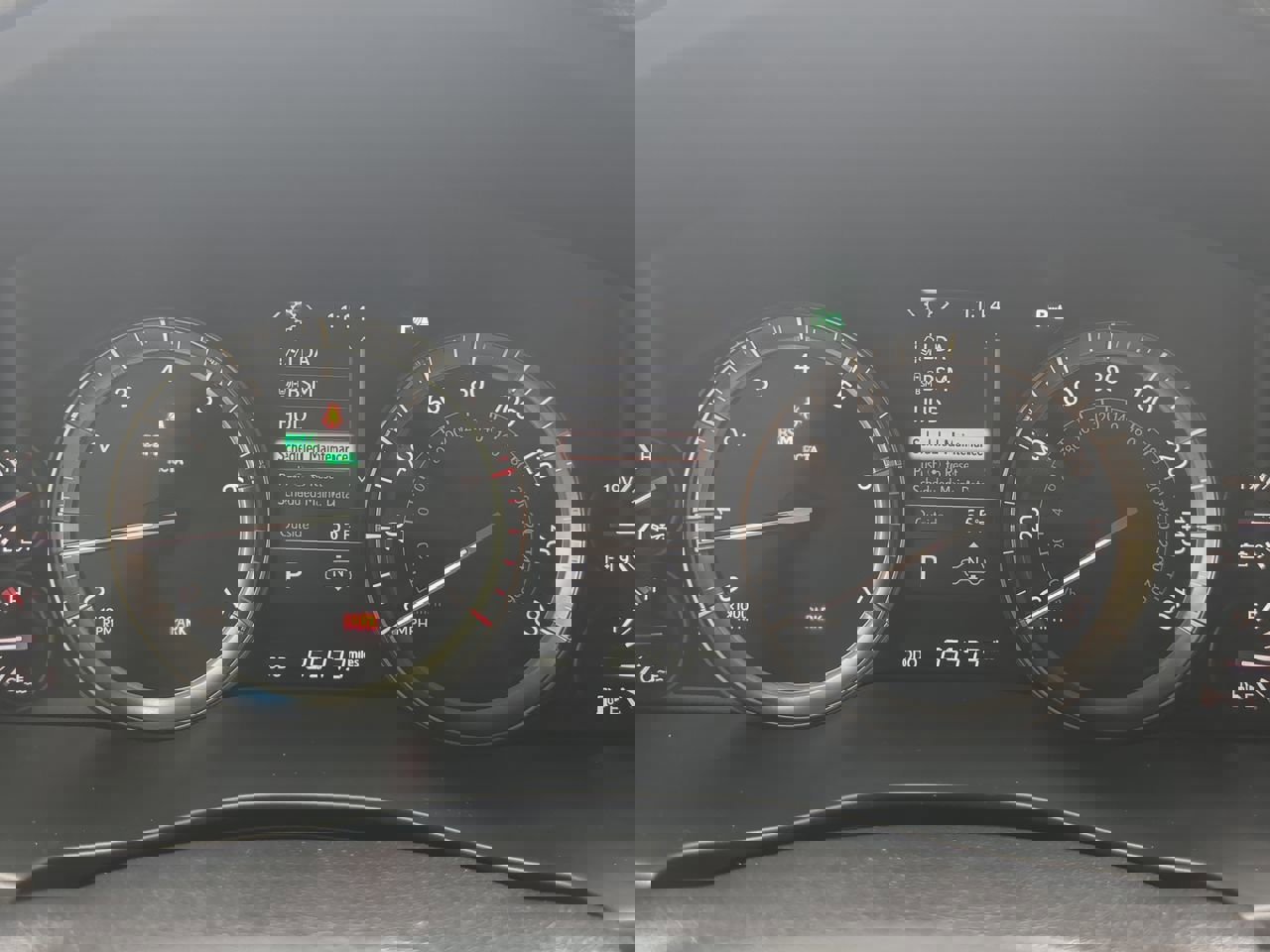 Used 2020 Lexus LX 570 4WD w/ 3rd Row & Luxury Pkg image 26