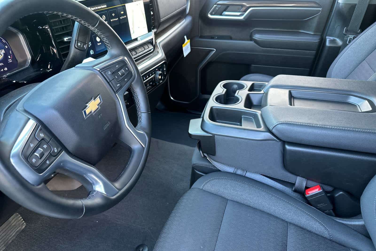 Used 2026 Chevrolet Silverado 1500 LT AWD/4WD image 12