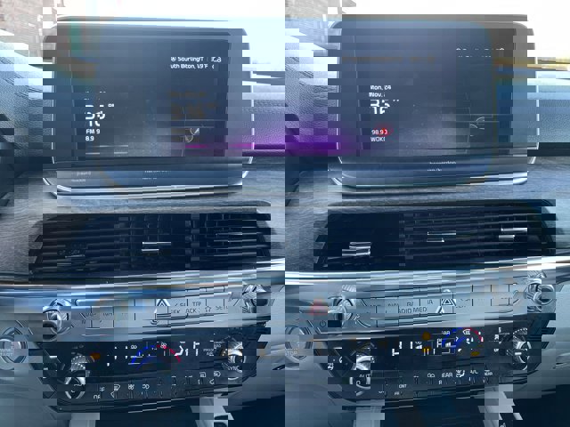 Used 2022 Kia Telluride SX w/ SX Prestige Package image 9