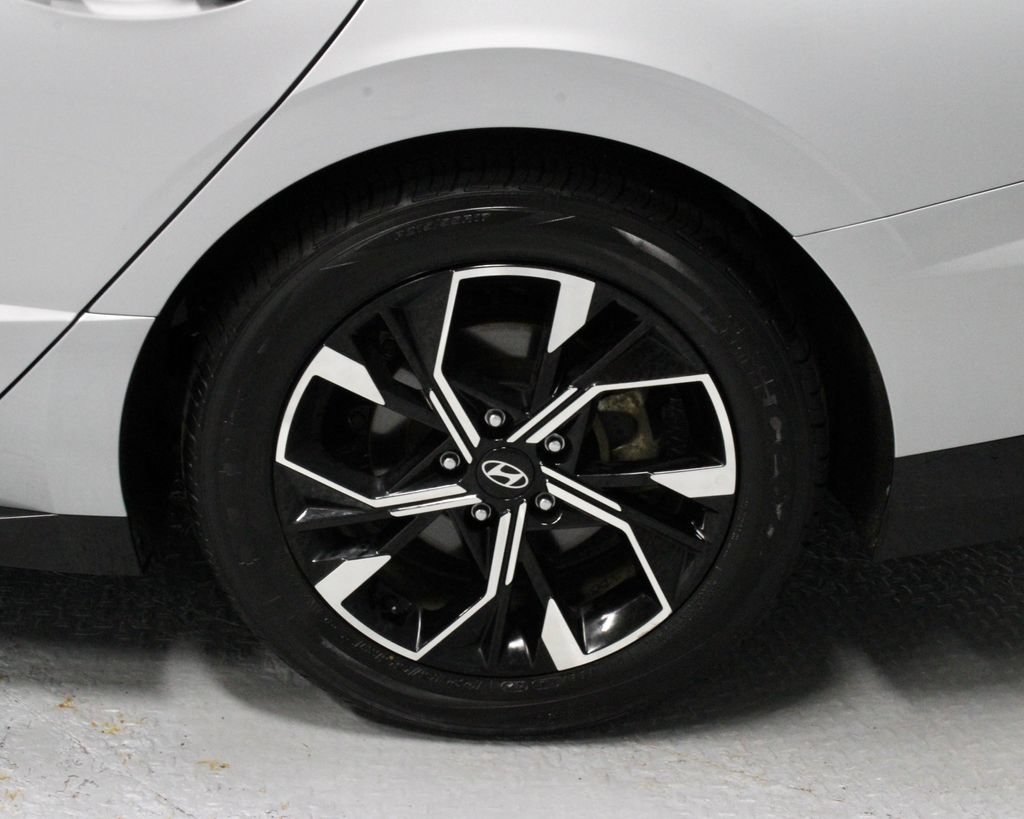 Used 2025 Hyundai Sonata SEL FWD image 18