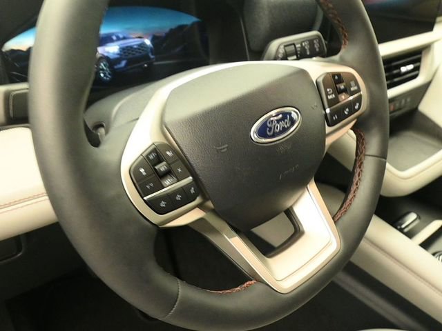 Certified 2025 Ford Explorer Active w/ Active Comfort Package AWD/4WD image 15