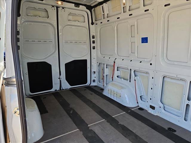 Used 2023 Mercedes-Benz Sprinter 1500 image 18