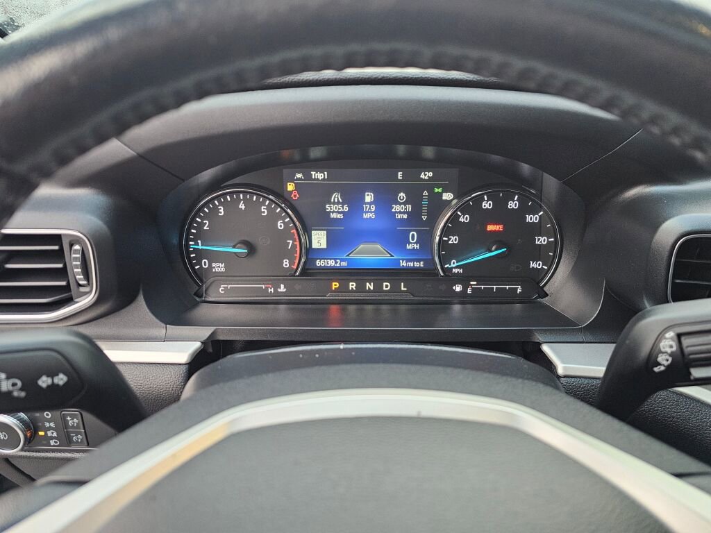 Certified 2022 Ford Explorer XLT w/ Equipment Group 202A image 24