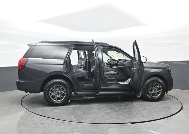 Certified 2025 Ford Expedition Active AWD/4WD image 27