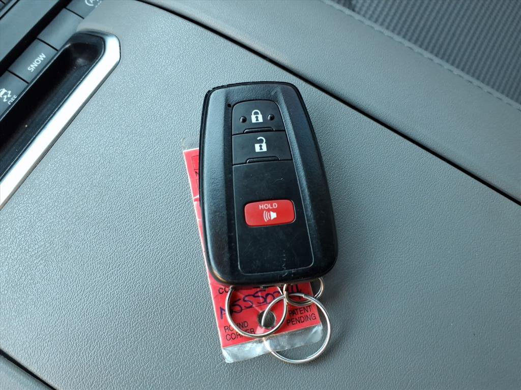 Used 2022 Toyota Highlander L image 25