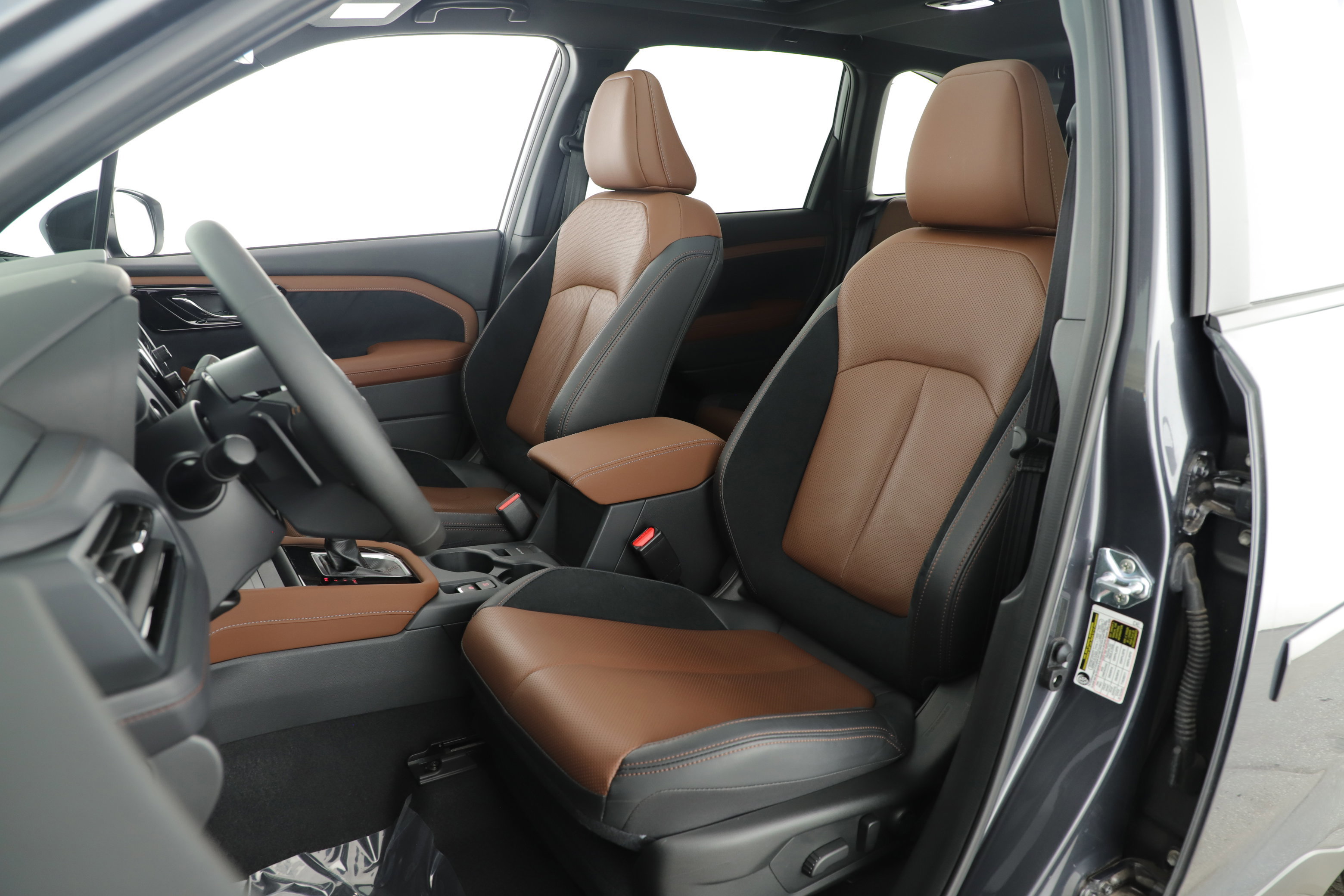 Used 2025 Subaru Forester Touring image 10