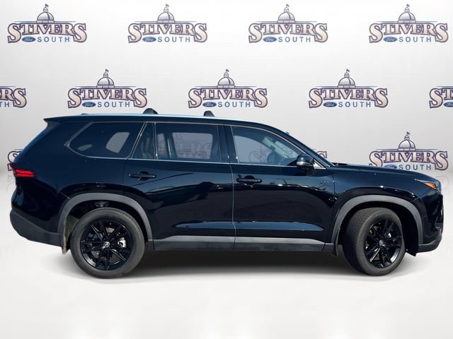 Used 2025 Toyota Grand Highlander AWD image 2