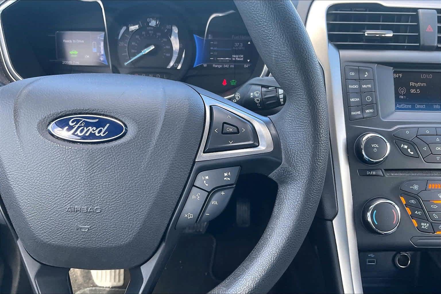 Certified 2018 Ford Fusion S FWD image 25